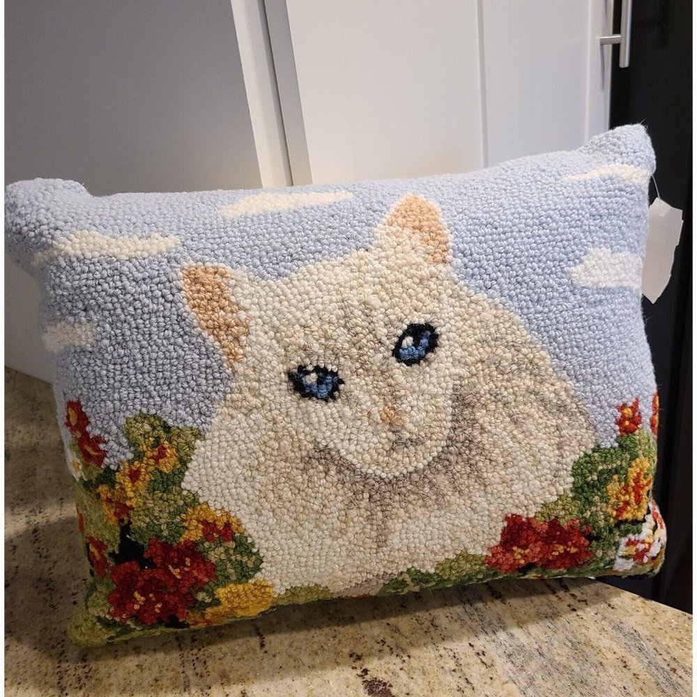 Peking Handicraft Pillow 14x18" Hooked Wool White Persian Cat Blue Eyes Flowers